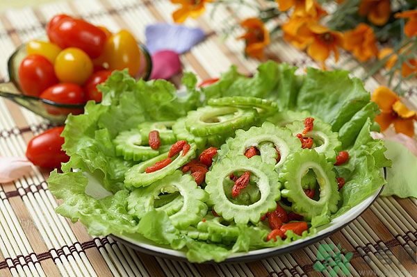 夏天吃苦瓜有什么好處？夏天吃苦瓜好嗎？