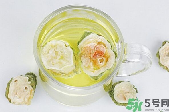 苦瓜泡水喝有什么好處？苦瓜泡水喝好嗎？