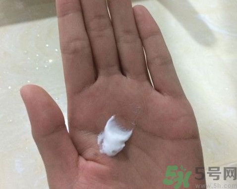一人一方龍腦祛痘凈顏洗面奶怎么樣？好用嗎？