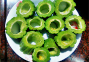 苦瓜生吃能減肥嗎？苦瓜能生吃嗎？