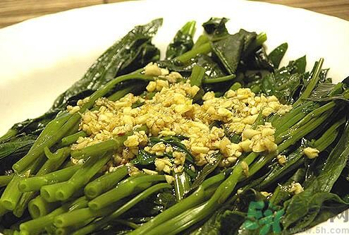 炒空心菜發(fā)黑怎么辦？空心菜怎么炒不發(fā)黑？