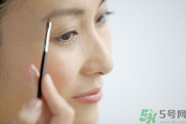 眉毛淡是種怎樣的體驗(yàn)？眉毛淡是什么原因？