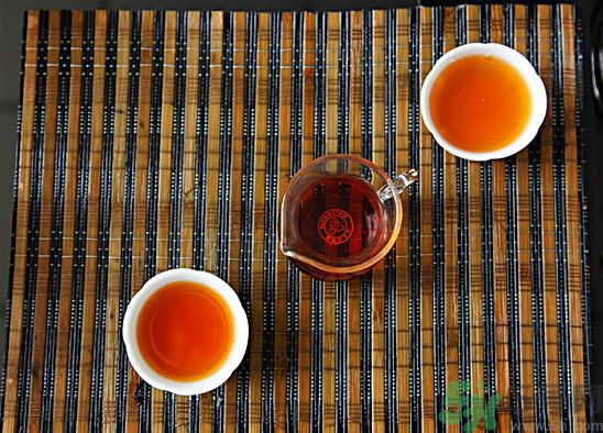 茉莉花綠茶加苦瓜能減肥嗎？茉莉花和苦瓜泡水喝嗎？