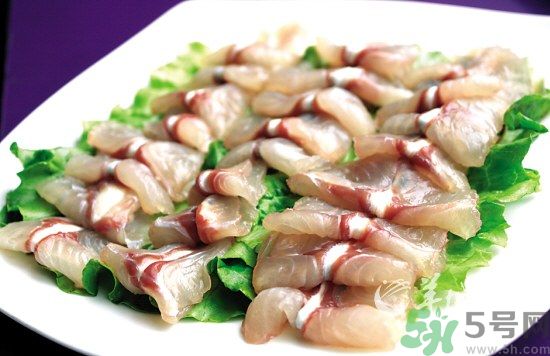 油燜干魚怎么做的？干魚怎么炒好吃？