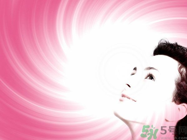 暗沉油性皮膚用什么護(hù)膚品？油性皮膚暗沉怎么護(hù)理？