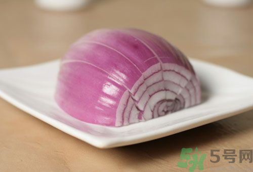 洋蔥可以生吃嗎？洋蔥生吃有什么好處？