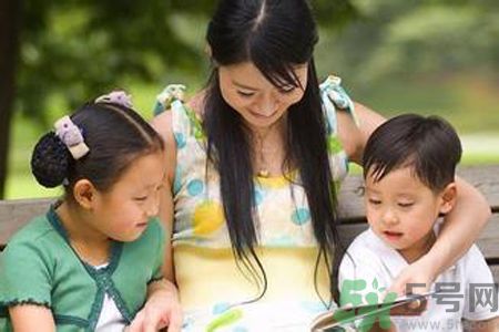 9歲女孩擬二胎合同維權(quán)是怎么回事？父母生二胎要怎樣和孩子溝通？