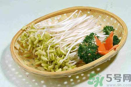 炒豆芽菜欠火候可以吃嗎？炒豆芽菜沒(méi)熟可以吃嗎？