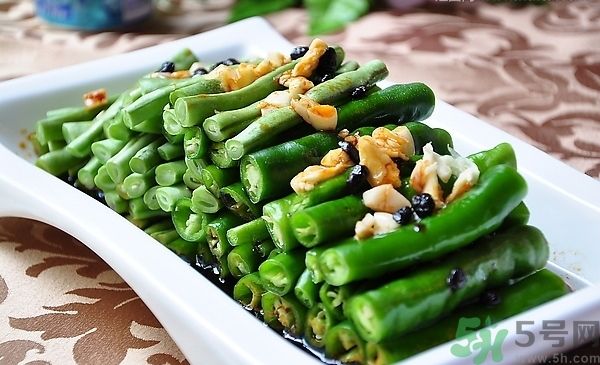 四季豆早期中毒的癥狀有哪些？吃四季豆中毒了怎么辦？