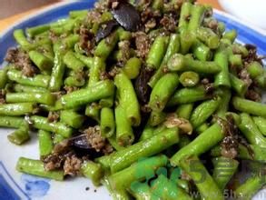 豆角沒熟可以吃嗎？吃沒熟的豆角會中毒嗎？
