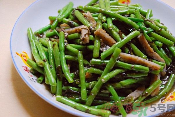 豆角沒熟可以吃嗎？吃沒熟的豆角會中毒嗎？