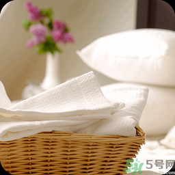 衣服上沾到油漬怎么洗干凈？衣服上有油漬要怎么辦？