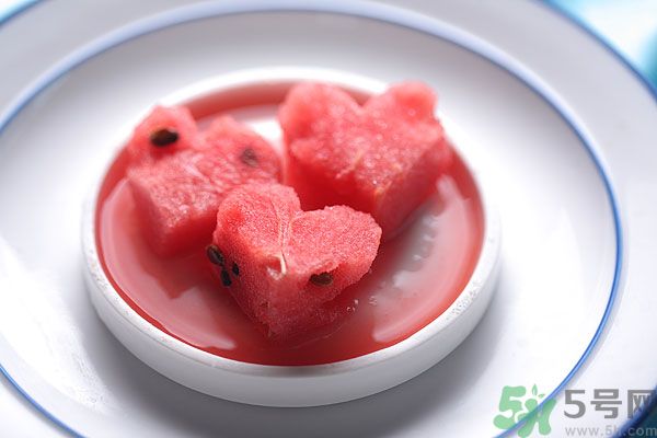 吃西瓜可以美容嗎？吃西瓜對(duì)皮膚有什么好處