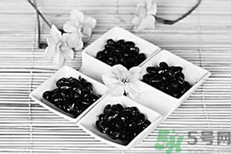 黑豆可以和牛奶一起煮嗎？黑豆和牛奶可以一起吃嗎？