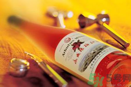 楊梅酒用的什么酒做的？楊梅酒有多少度？