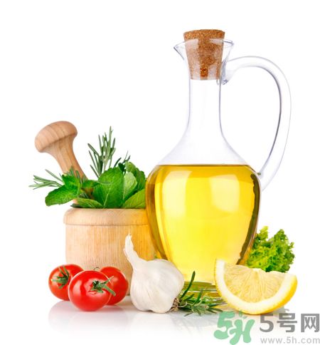 夏天吃橄欖油好還是調(diào)和油好？夏天吃橄欖油好嗎？