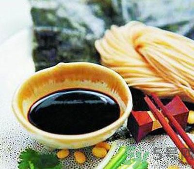 夏天醬油要不要放冰箱？醬油可不可以放冰箱？
