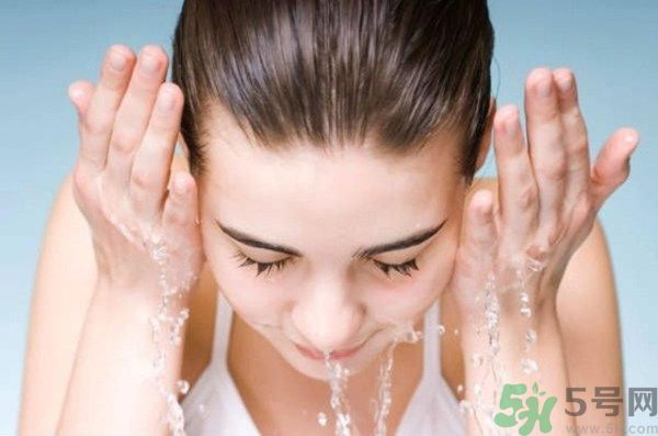 海鈺珍珠海藻柔膚水怎么樣？海鈺珍珠海藻柔膚水好用嗎？