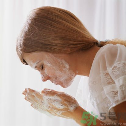 海鈺珍珠海藻柔膚水怎么樣？海鈺珍珠海藻柔膚水好用嗎？