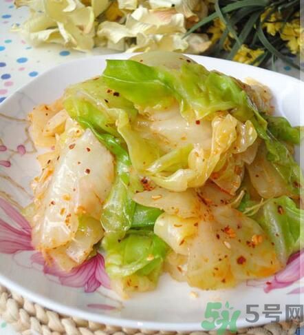 包菜可以生吃嗎？包菜可以涼拌嗎？