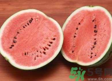 西瓜能和牛奶一起吃嗎？西瓜和牛奶一起吃好嗎？
