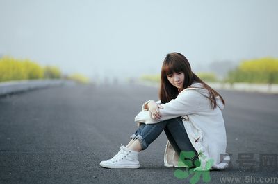 因太漂亮替考被發(fā)現(xiàn)是怎么回事？統(tǒng)考作弊會(huì)有什么懲罰？