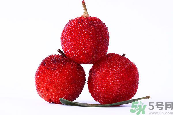 楊梅里面的蟲子能吃嗎？楊梅里面的蟲子吃了會(huì)怎么樣？