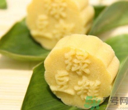 吃綠豆糕可以喝酸奶嗎？吃綠豆糕喝酸奶好不好？