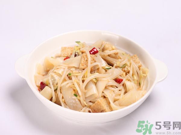 吃消炎藥還能吃涼皮涼面嗎？吃消炎藥吃涼皮會怎么樣？