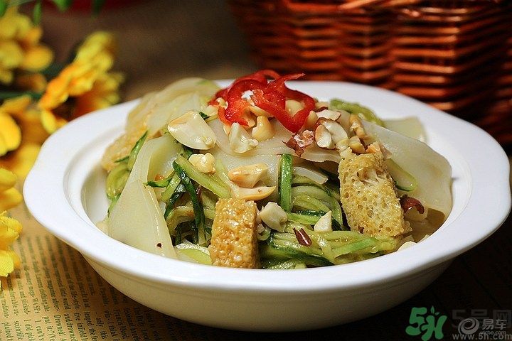 吃消炎藥還能吃涼皮涼面嗎？吃消炎藥吃涼皮會怎么樣？