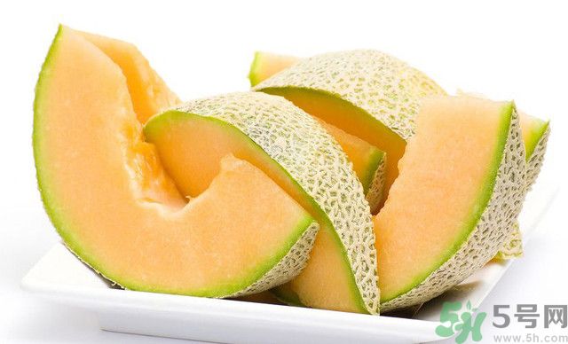 晚上吃哈密瓜會(huì)長(zhǎng)胖嗎？晚上吃哈密瓜真的會(huì)長(zhǎng)胖？