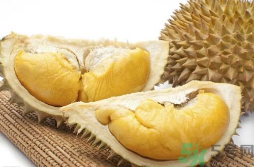 榴蓮可以和酸奶一起吃嗎？吃榴蓮可以喝酸奶嗎？