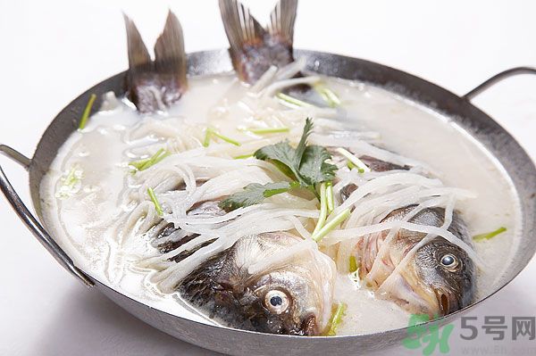 芥末可以和鯽魚一起吃嗎？芥末和鯽魚一起吃好嗎？