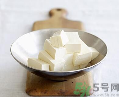 包菜可以和豆腐一起炒嗎？包菜能和豆腐一起吃嗎？