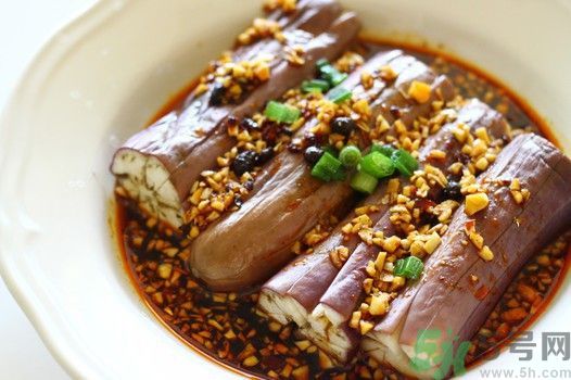 茄子皮有什么功效？茄子皮的功效是什么？