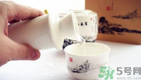 菖蒲酒怎么泡？怎樣自制菖蒲酒？