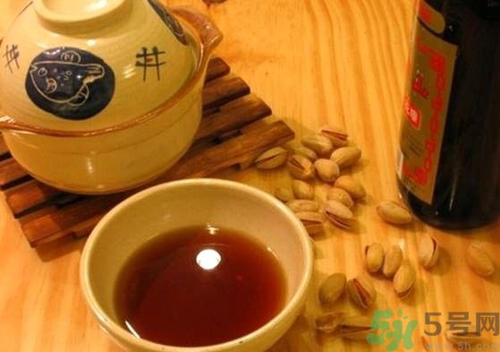 女性喝菖蒲酒有什么好處？女性喝菖蒲酒可以調(diào)經(jīng)嗎？