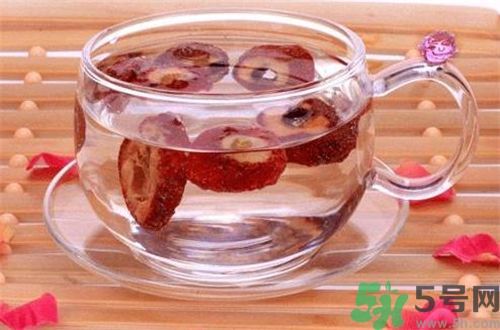 山楂枸杞一起泡水喝好嗎？山楂枸杞一起泡水喝有什么好處？