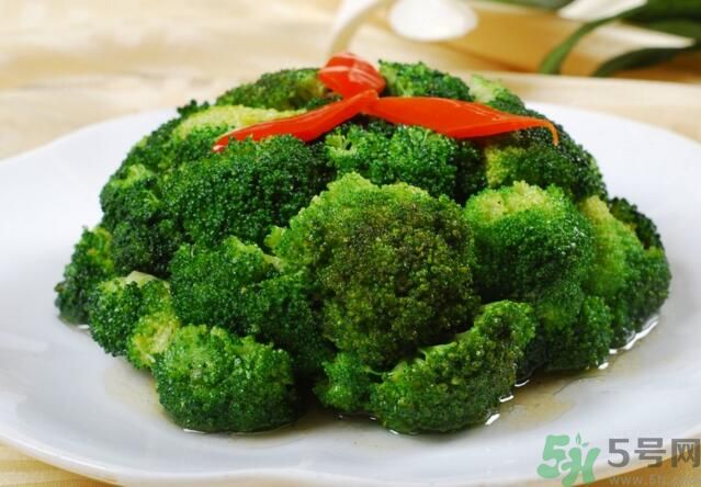 吃西蘭花可以豐胸嗎？吃西蘭花有豐胸作用嗎？