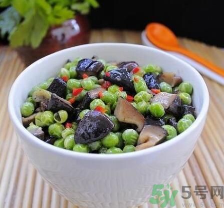 豌豆可以和香菇一起炒嗎？豌豆和香菇一起吃好嗎？