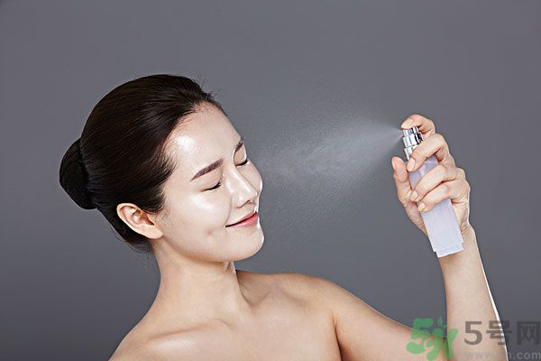 防曬噴霧可以噴臉嗎？防曬噴霧噴臉上好不好？