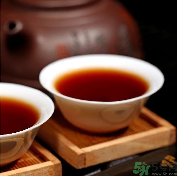 普洱茶生茶好還是熟茶好？普洱茶的功效與作用？