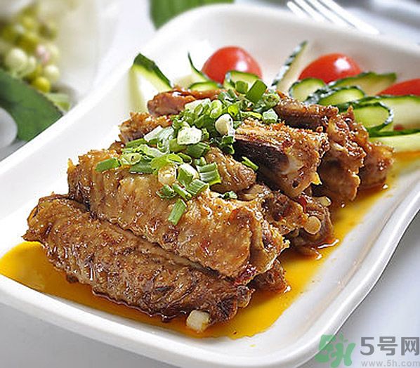 豆瓣醬的做法？豆瓣醬和黃豆醬的區(qū)別？