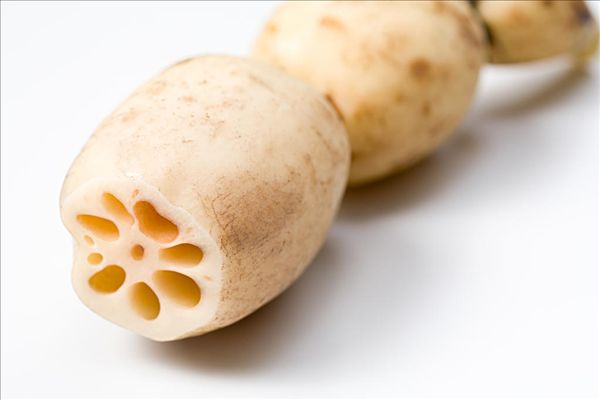 蓮藕里面發(fā)黑能吃嗎？蓮藕發(fā)黑了還能吃嗎？