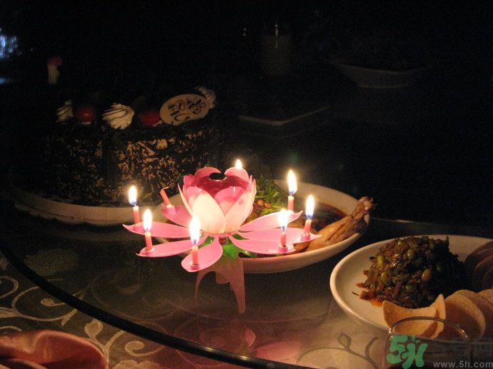 音樂(lè)蠟燭突然爆炸 音樂(lè)蠟燭會(huì)爆炸嗎？