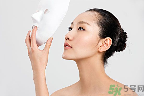 洗澡的時(shí)候可以敷面膜嗎？敷面膜和洗澡的順序
