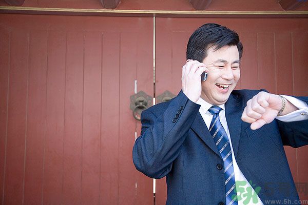 為什么中年人容易出軌？中年人出軌是什么原因？