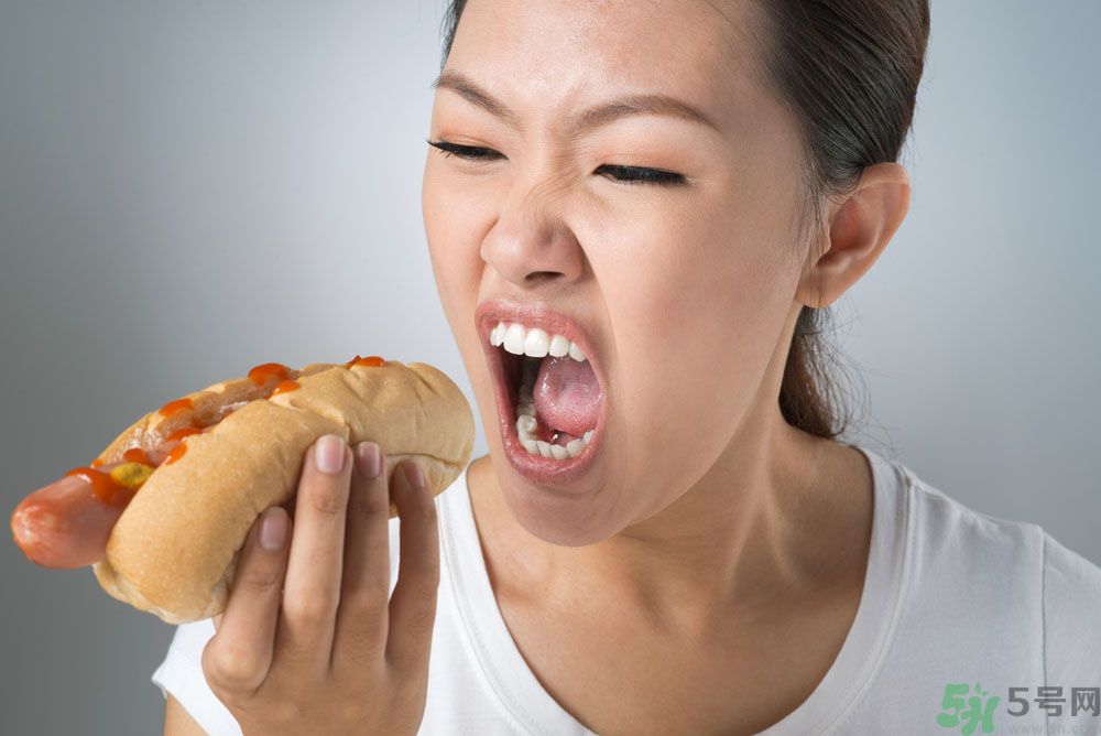 青春期女生吃很多是怎么回事？青春期女生很能吃怎么辦？