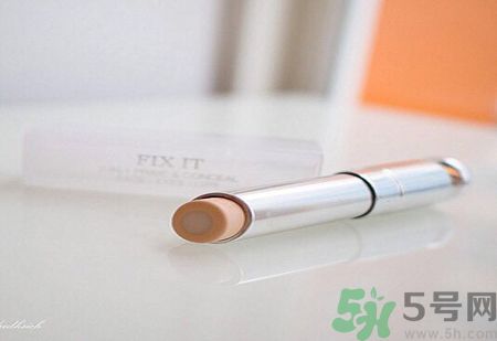 Dior瞬效美肌遮瑕膏適合什么膚質(zhì)？什么膚質(zhì)適合用Dior瞬效美肌遮瑕膏？