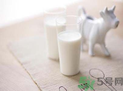 燒水壺可以煮牛奶嗎？燒水壺煮的牛奶可以喝嗎？